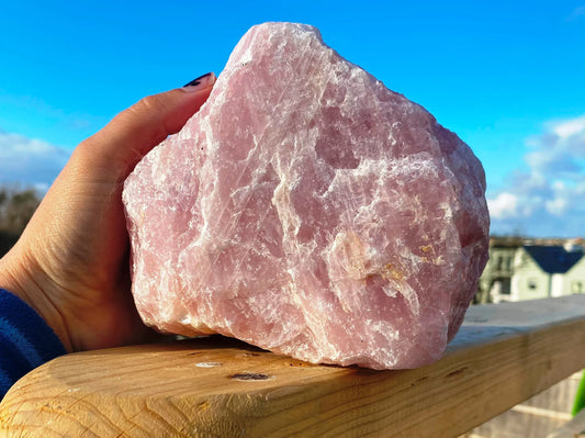 Le Quartz rose : Avec quelles pierres éviter de l’associer ?