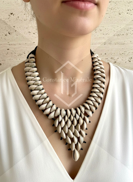Collier traditionnel en cauris