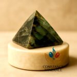 Pyramide en Labradorite A