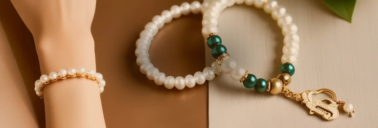 Bracelets en perles et pierres naturelles portés au poignet