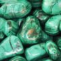 Pierre verte : aventurine, jade et malachite en lithothérapie